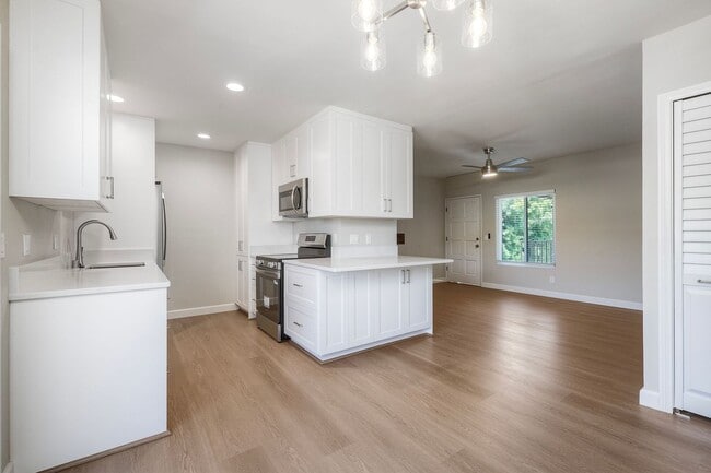 Photo - 2538 C St Unit 7