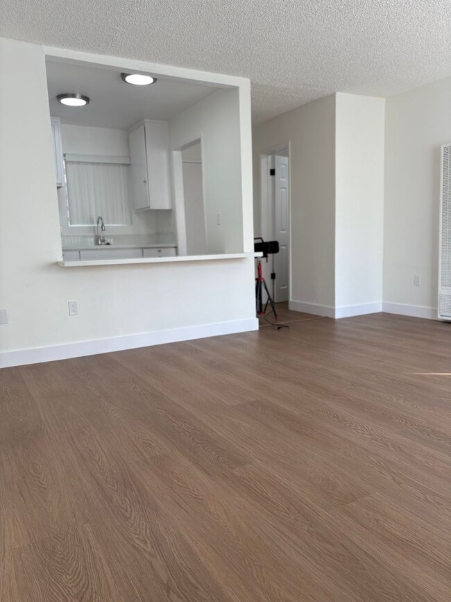 Photo - 6815 Kelvin Ave Unit 217