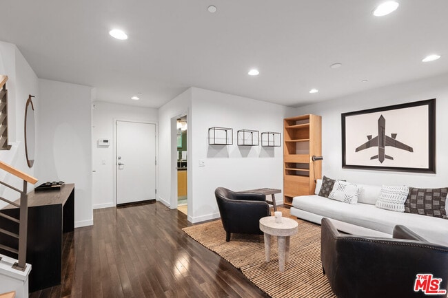 Photo - 310 Washington Blvd Unit 201