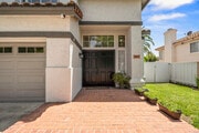 Photo - 4887 Motif St House