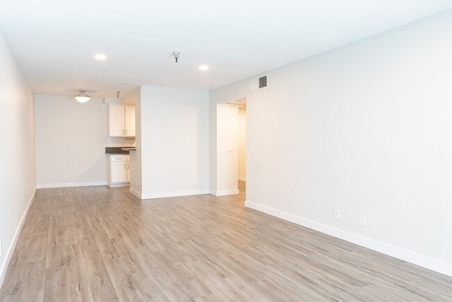 Photo - 110 South Sweetzer Ave