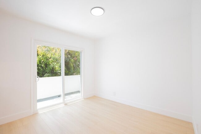 Photo - 3729 Glendon Ave Unit 4
