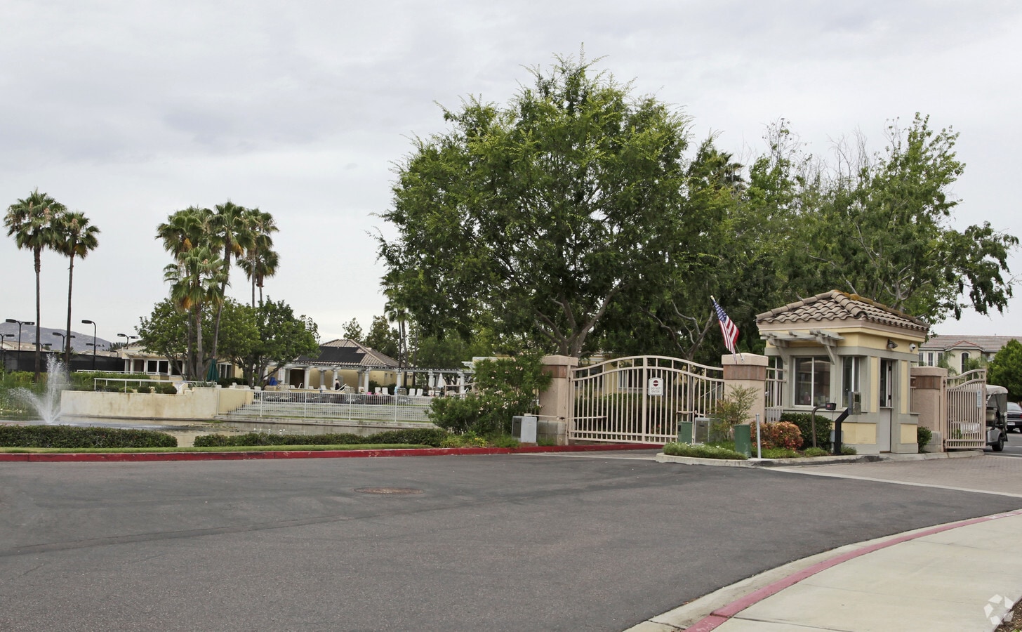 Primary Photo - Morada Apartments