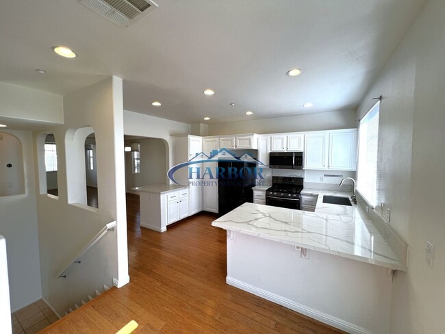 Photo - 1322 Harmony Way