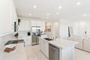 Photo - 821 Mateo St