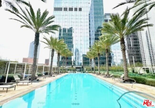Building Photo - 877 Francisco St Unit 1503 Rental