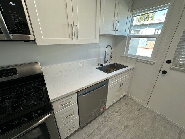 Photo - 2666 N Frederic St