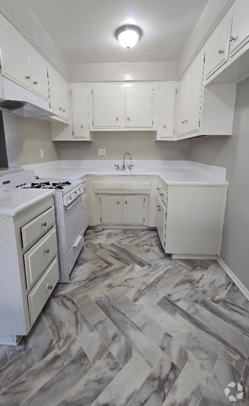 Building Photo - 15531 Belshire Ave Unit 12 Rental