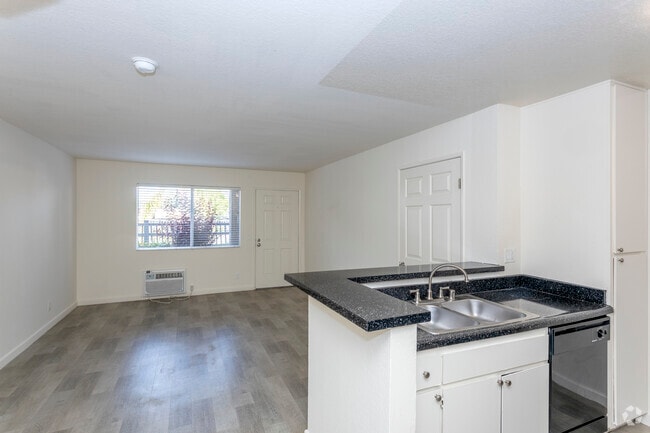 2BR - 2BA, 935SF - Elan Poway Hills