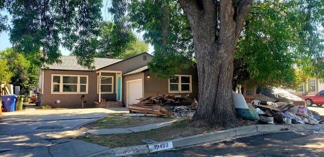 Building Photo - 19422 Archwood St