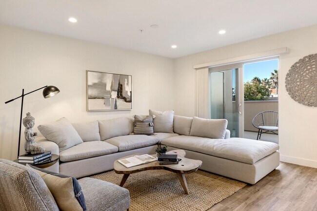 Photo - 808 Reed Ave