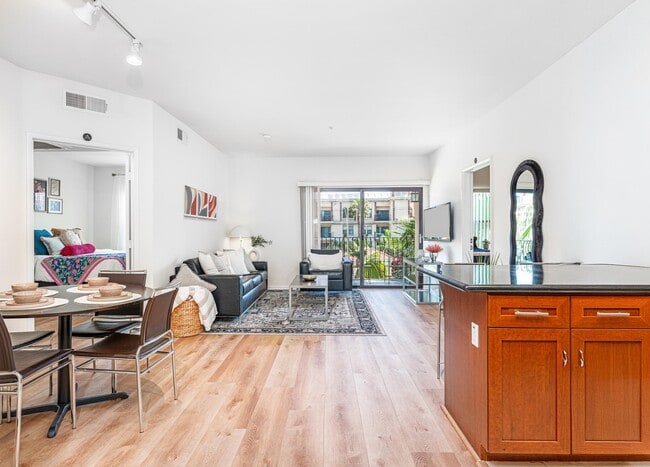 Spacious Layouts - The Lorenzo