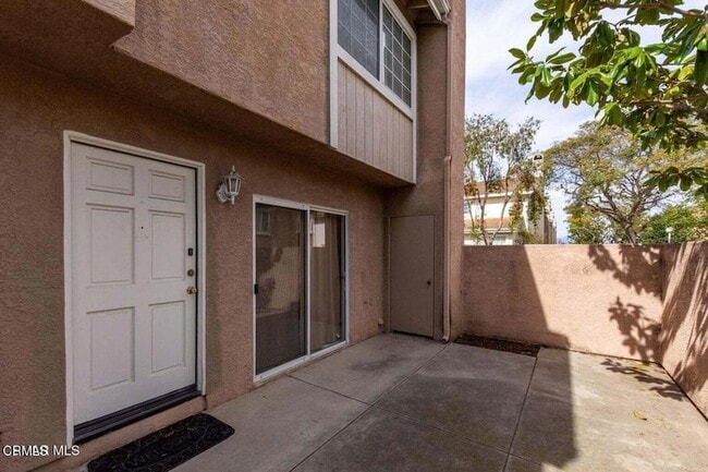 Building Photo - 5200 Columbus Pl