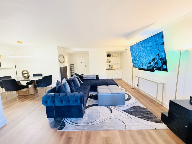 Photo - 7560 Hollywood Blvd Unit 101