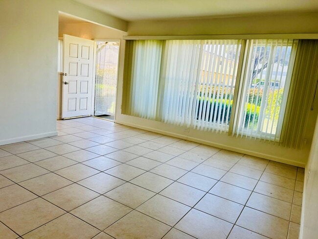 Photo - 7912Star Unit 7912