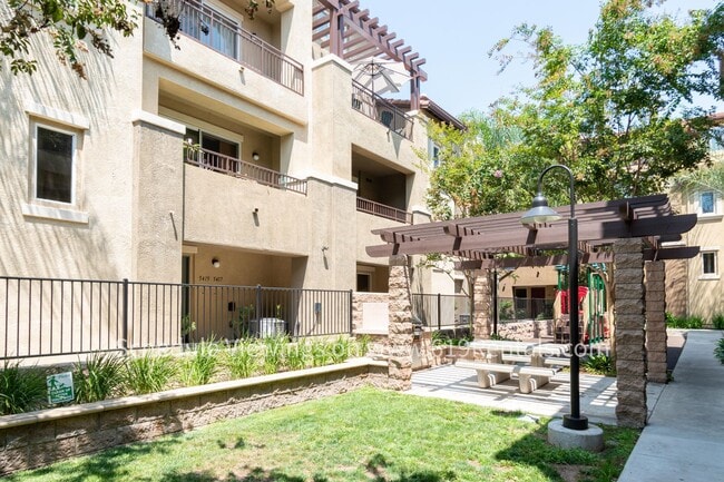 Photo - Beautiful 3 Bedroom, 2 Bath Townhouse with 2 car garage