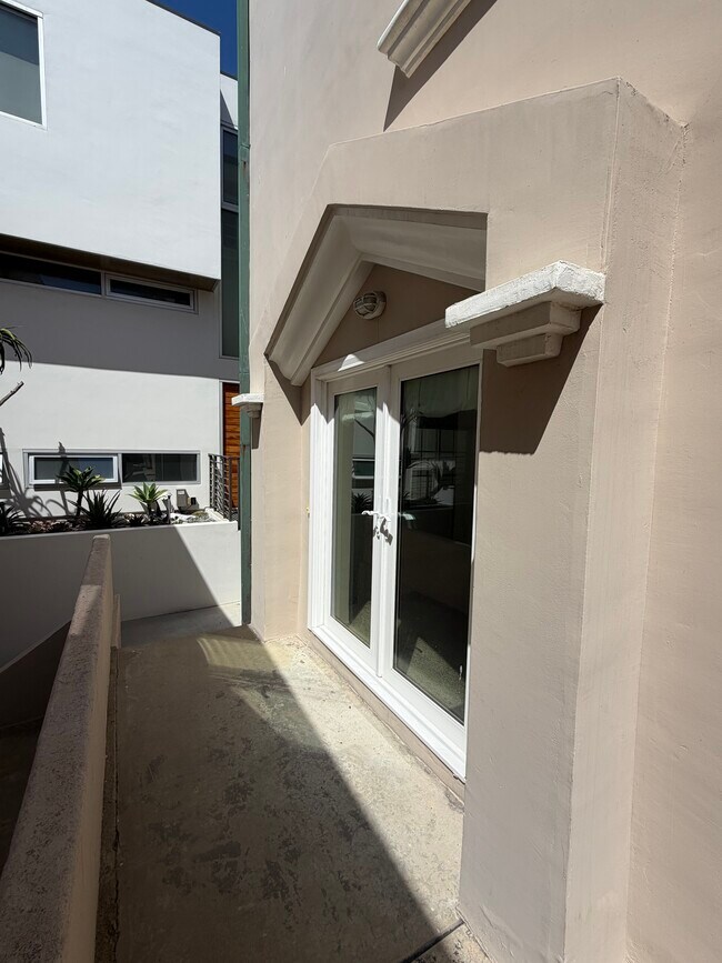 Photo - 3111 Bayview Dr