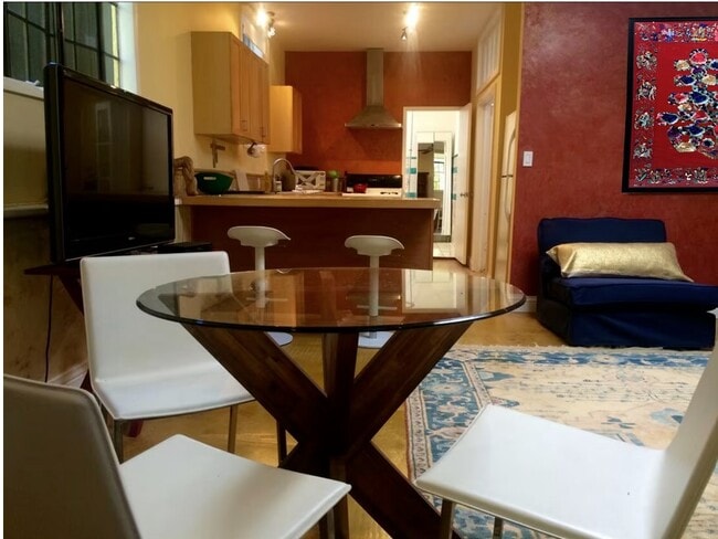 Photo - 2918 Ledgewood Drive