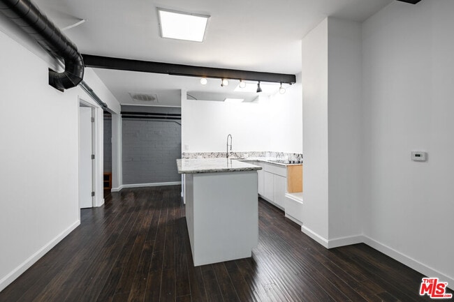 Photo - 13347 Washington Blvd Unit 2