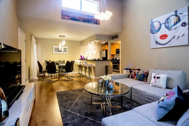 Photo - 18350 Hatteras St Unit 208