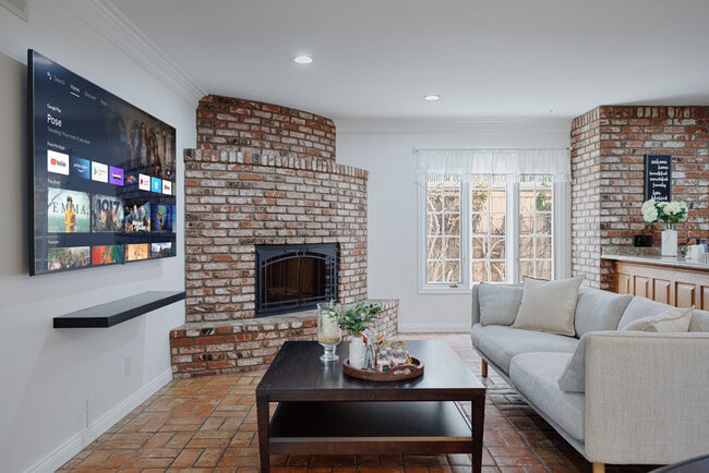 Photo - 16842 Harkness Cir