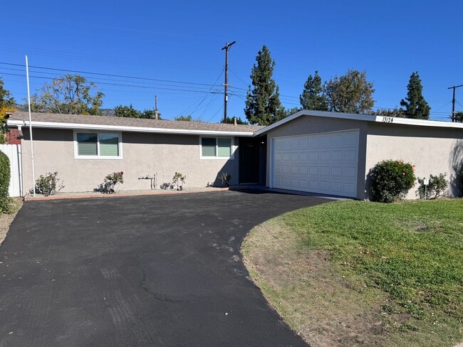 Building Photo - Remodeled 3 bedroom in Sylmar