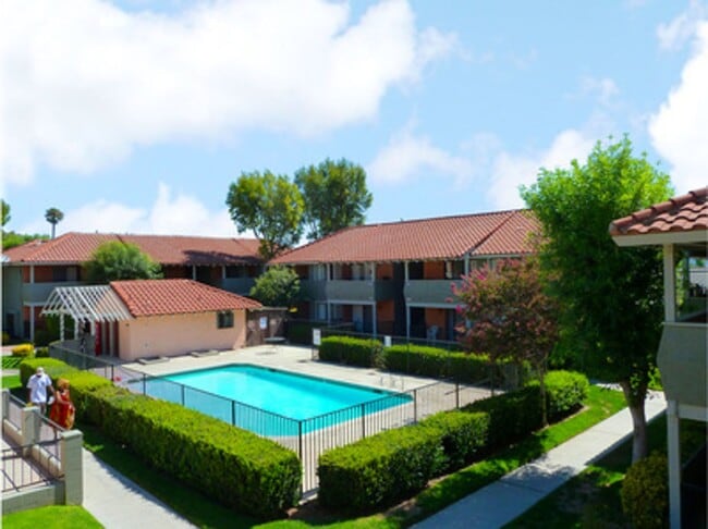 Cambria Villa Apartments - Cambria Villa Apartments