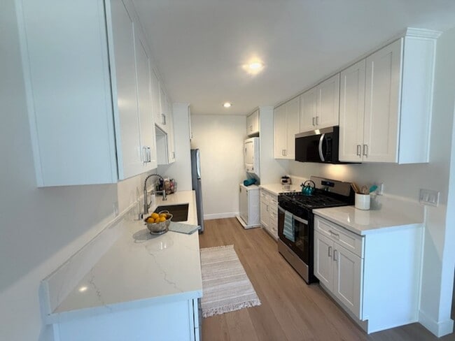 $500 OFF Move-in - Upstairs 1 bedroom - Wa... - $500 OFF Move-in - Upstairs 1 bedroom - Wa... Apartment Unit #15