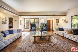 Photo - 10365 Holman Ave