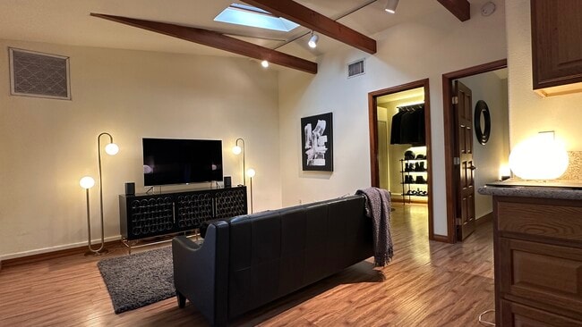 Photo - 26065 Adamor Rd