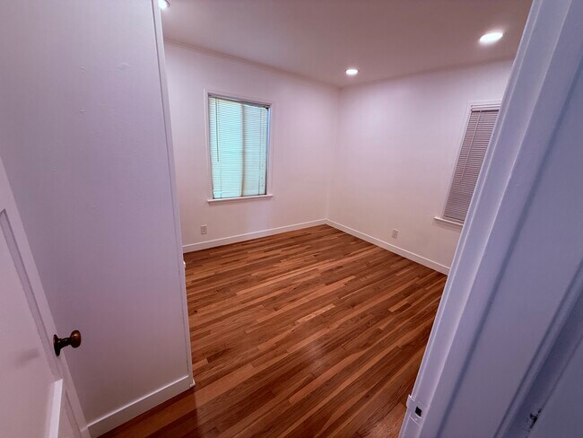 Photo - 12156 Miranda St