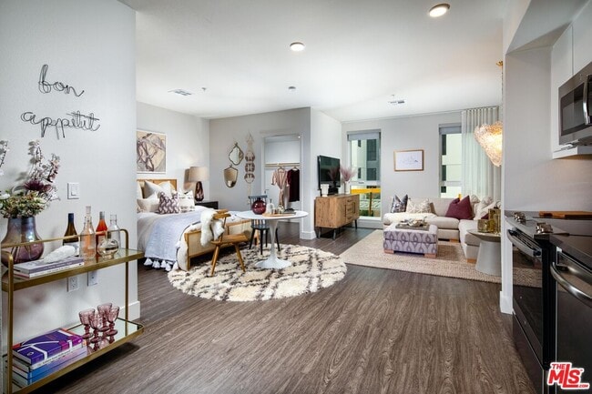 Photo - 1101 N Main St Unit C746