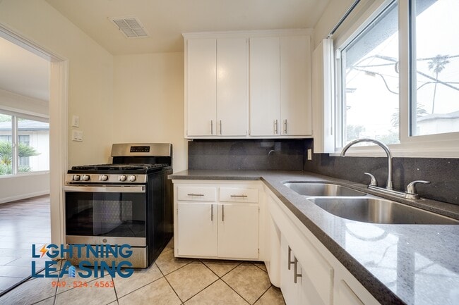 Photo - 1062 S Stanley Ave Condo Unit 3D