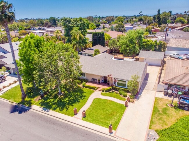 Building Photo - Welcome to Newport Beach