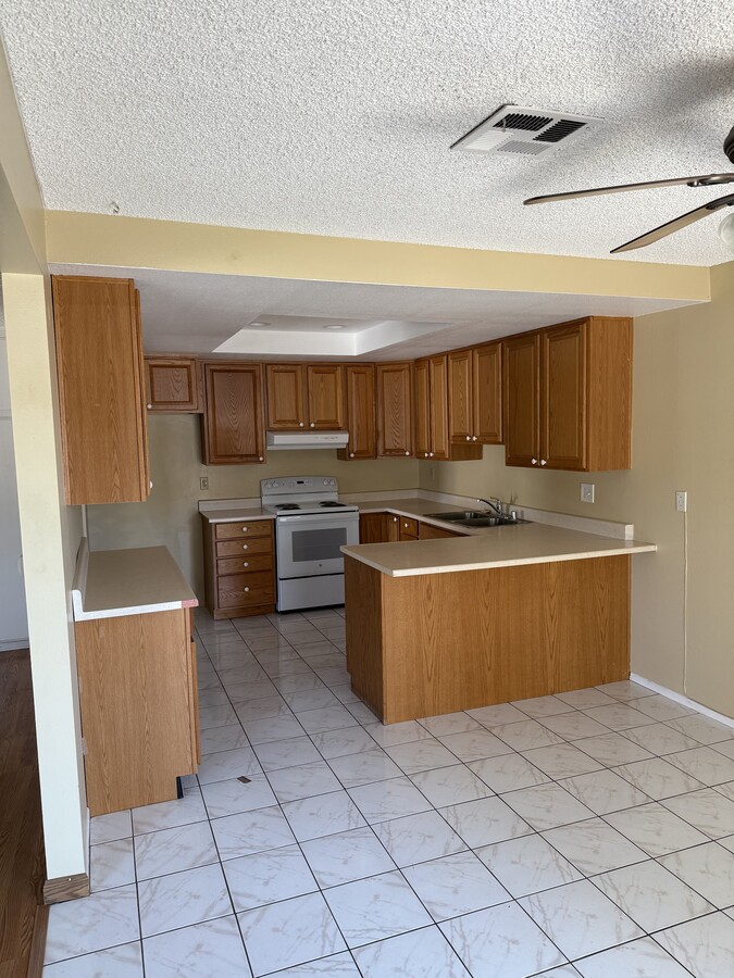 Photo - 11782 Garden Grove Blvd Apartments Unit A