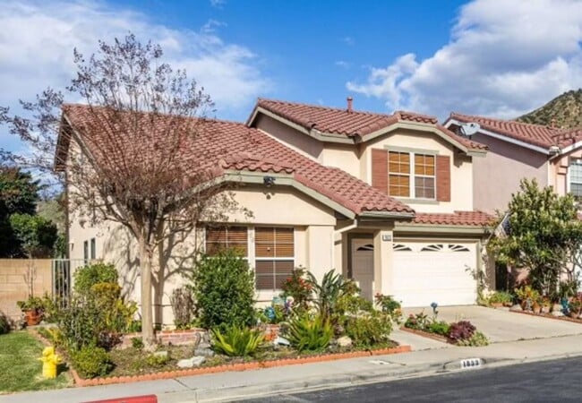 Photo - 1833 Mirador Dr