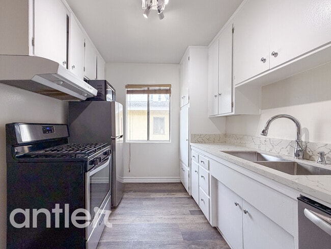 Photo - 14270 Dickens St Unit 8