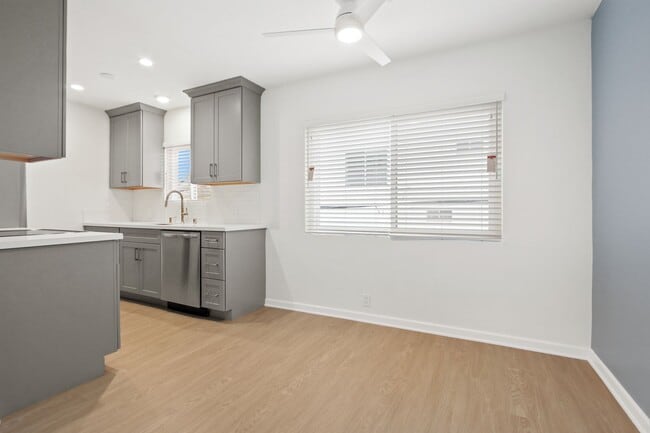 Photo - 117 Strand St Unit 4