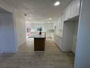 Photo - 1565 Joanne St