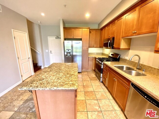 Photo - 629 Traction Ave Unit 238