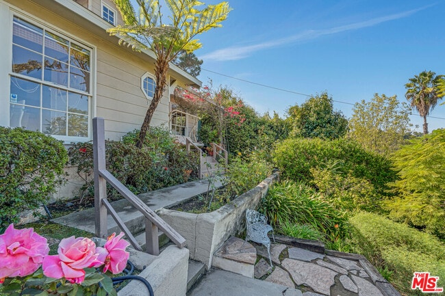 Photo - 3331 Bennett Dr