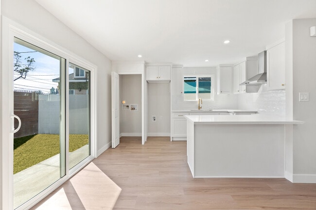 Photo - 2051 E Harding St Unit 2051 E Harding St