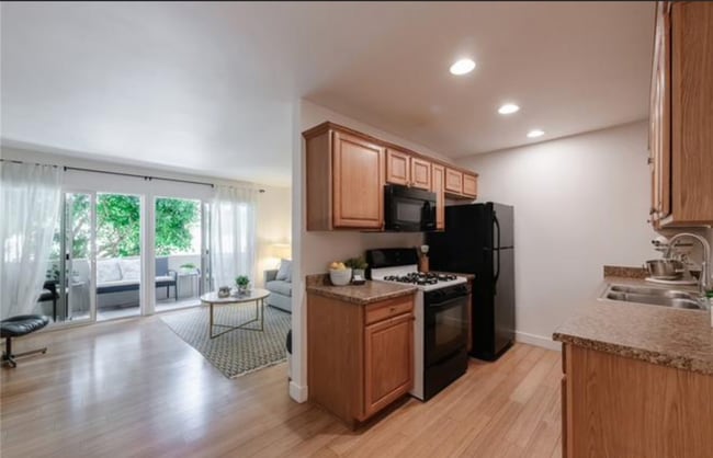 Photo - AWESOME 2 BEDROOM 2 BATH UNIT