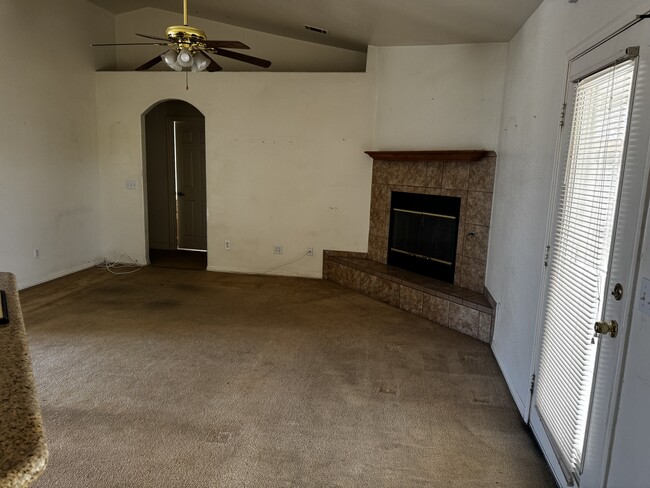 Photo - 16324 Victoria Dr