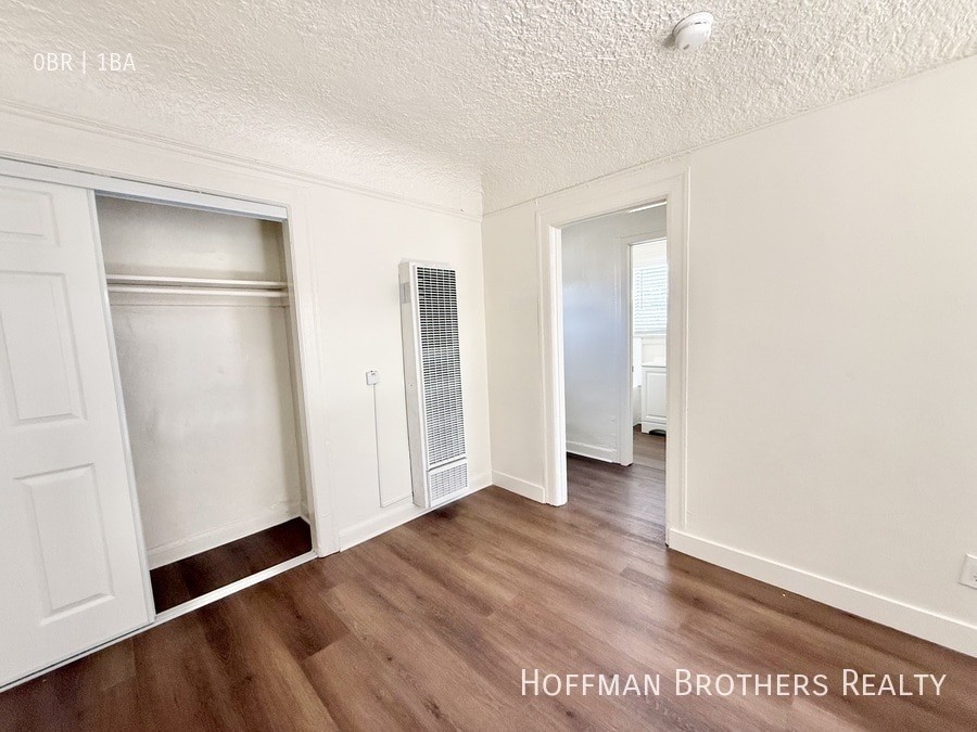 Photo - 314 3/4-314 W 50th St