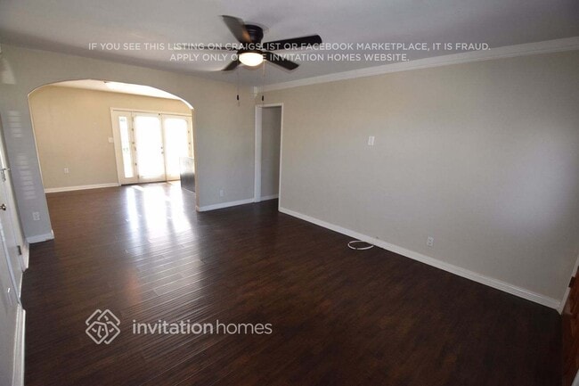 Photo - 212 E 185th St