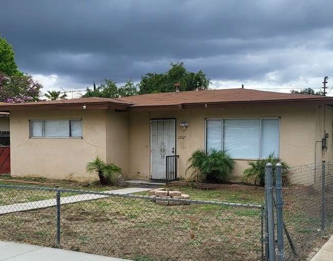2 bed/ 1 bath home in North Redlands! - 2 bed/ 1 bath home in North Redlands!