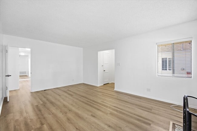 Photo - 819 N Maria Ave