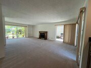 Photo - Westlake Village 4+2.5 w/pool, spa, green ... House