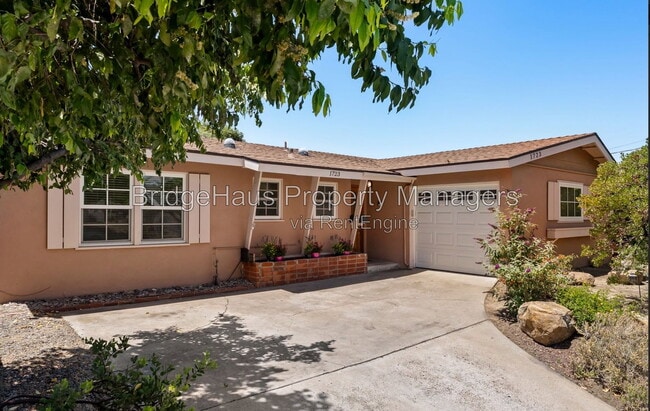 Photo - 1723 Ramon St